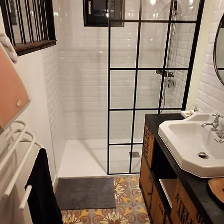 De Village 2p, Terrasse De Toit Et Jacuzzi Privatif * Aubignas