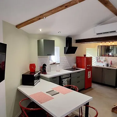 De Village 2p, Terrasse De Toit Et Jacuzzi Privatif Holiday home *