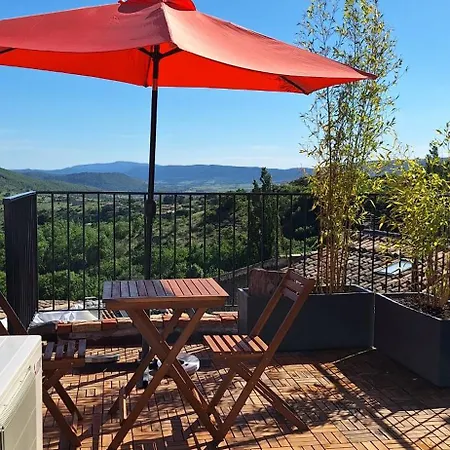 De Village 2p, Terrasse De Toit Et Jacuzzi Privatif Holiday home